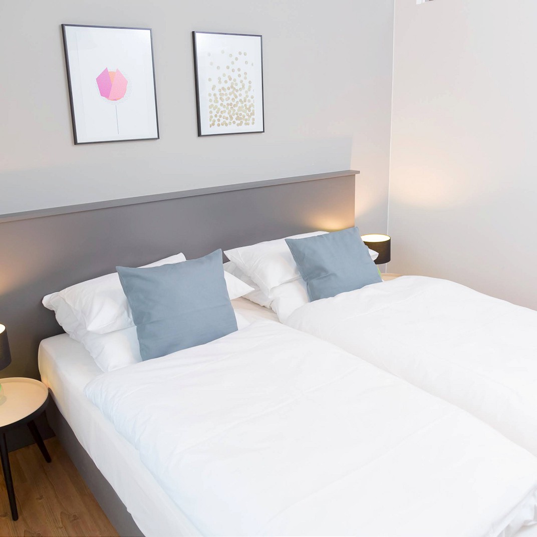 Five Bedroom Connection Apartment